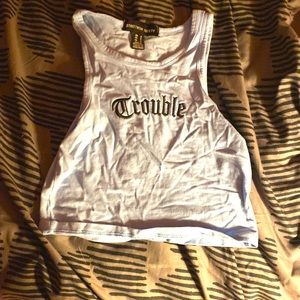 i’m selling a cropped tank top hood for walks or if ur working out